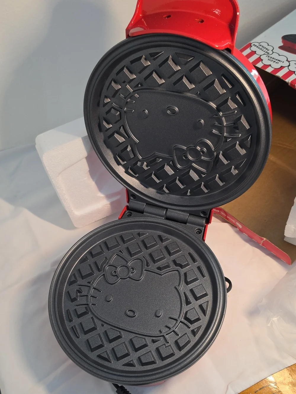 Hello Kitty Waffle Maker